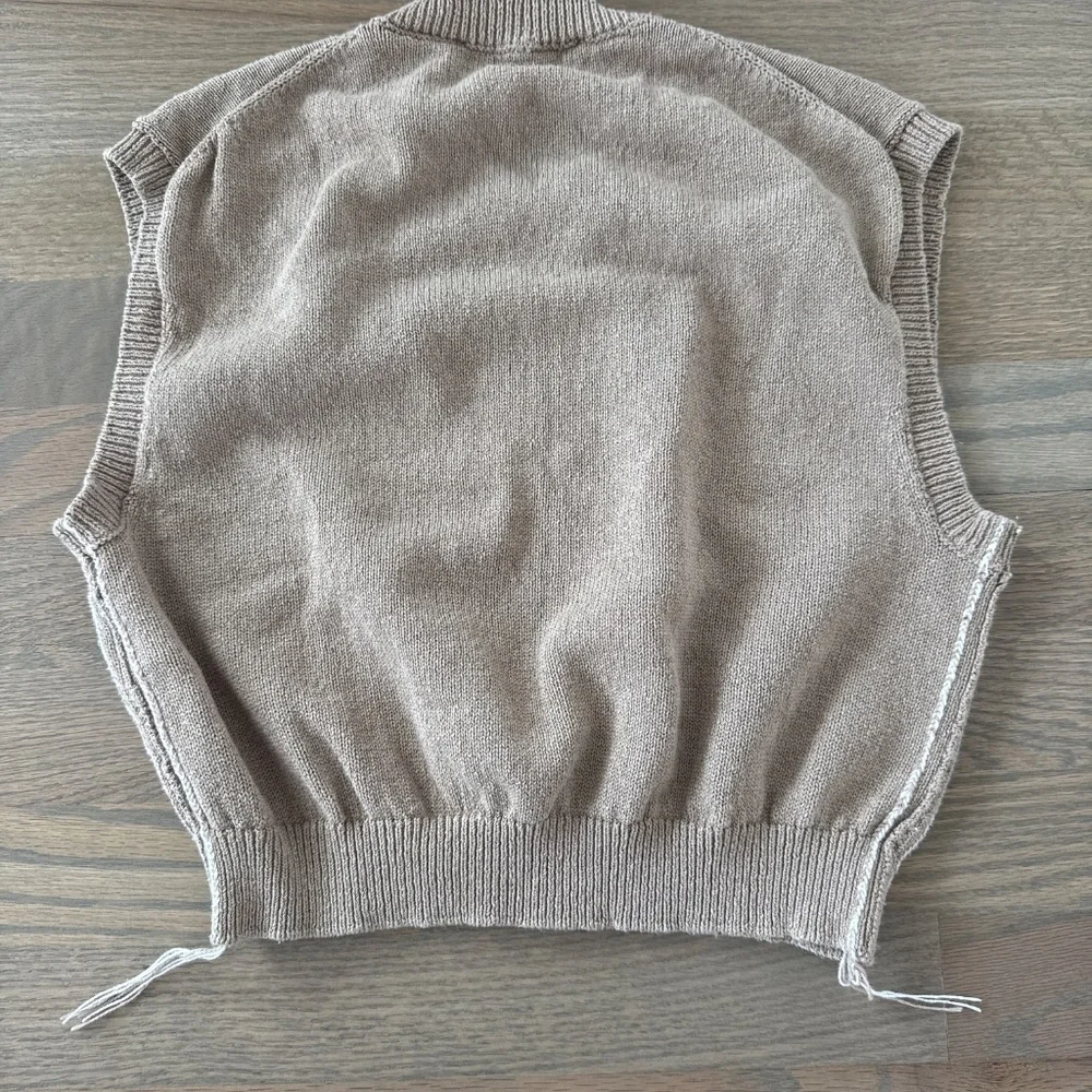 NWOT Zara cropped beige sweater top Size L - Picture 4 of 4